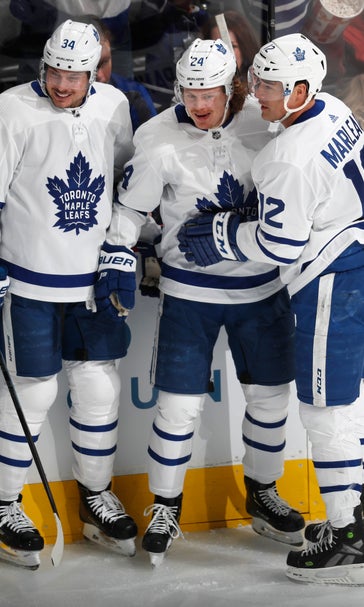 Kadri, Kapanen score 22 seconds apart as Leafs beat Avs 5-2